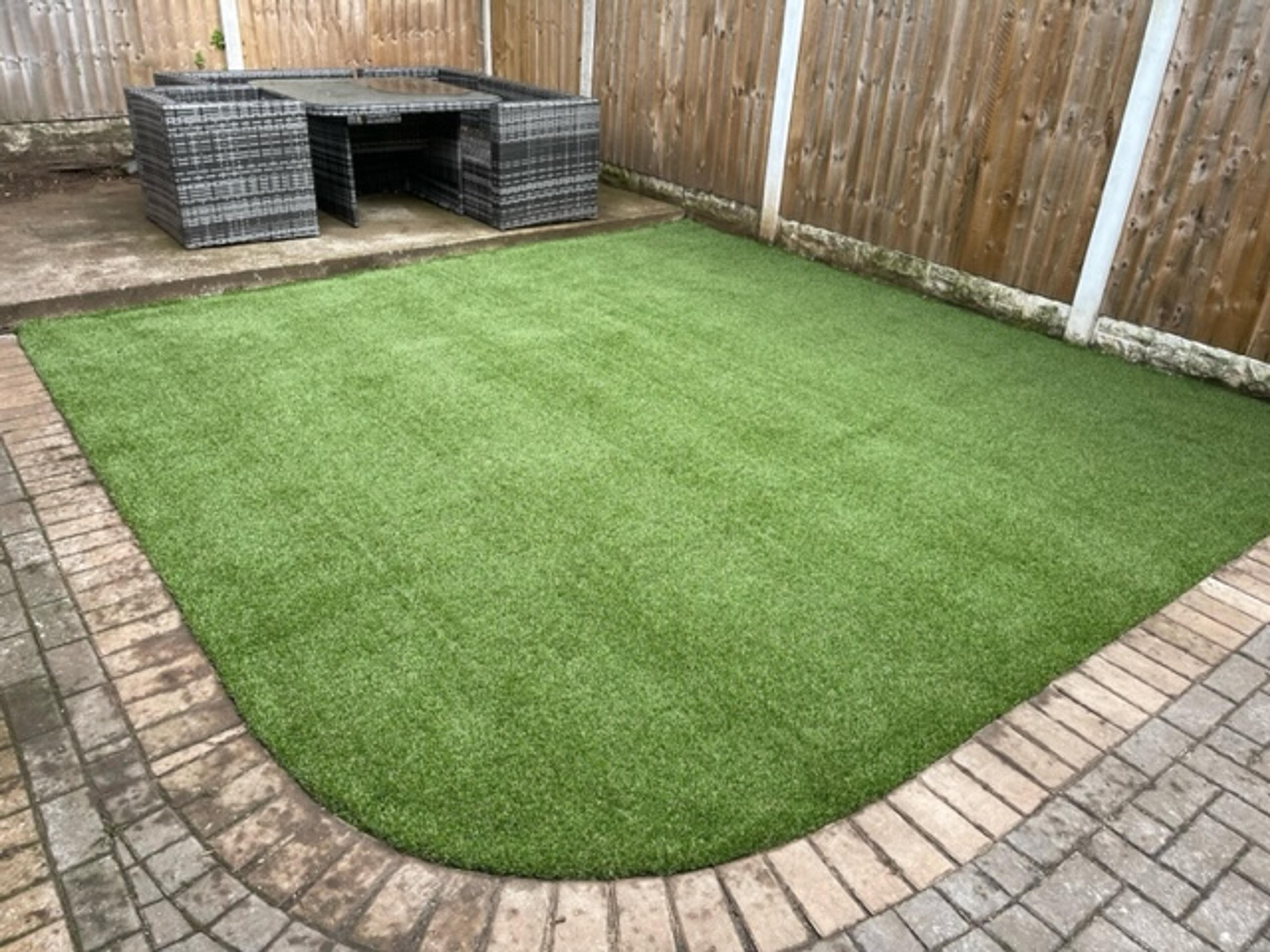 Artificial grass supply & installation Dinnington